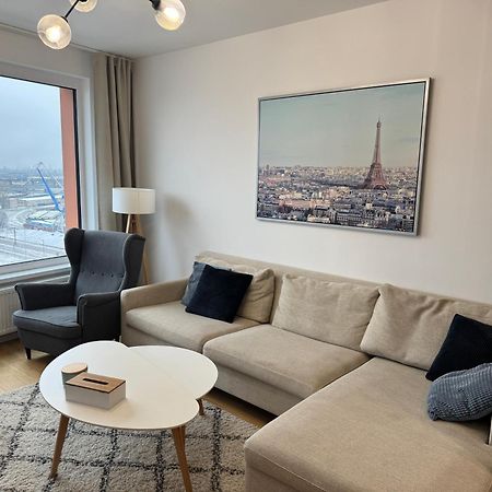 Downtown Charm With Free Parking Spot Apartment บราติสลาวา ภายนอก รูปภาพ